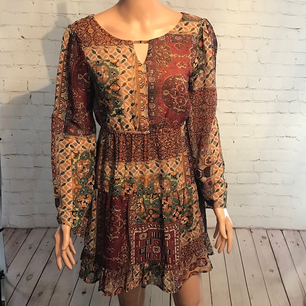 Altar’d State beautiful boho dress size Small paisley tan red